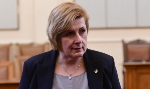 Независимият народен представител Елена Гунчева за пореден път захапа партия